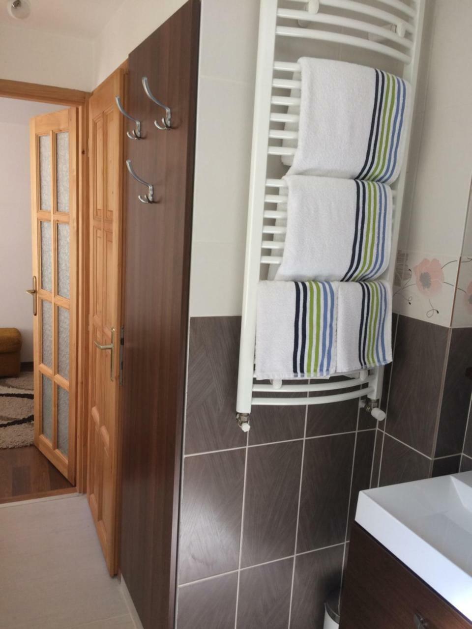 Liliom Vendégház Visegrád Exterior foto